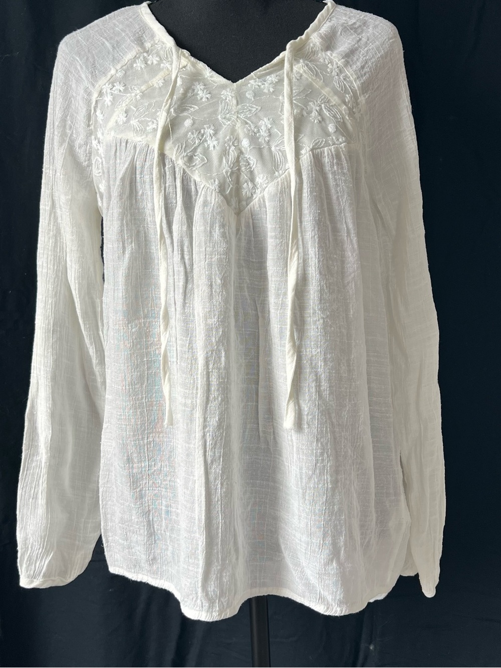 Indigo Soul White Embroidered Tie Neck Sheer Boho Peasant Tunic Medium